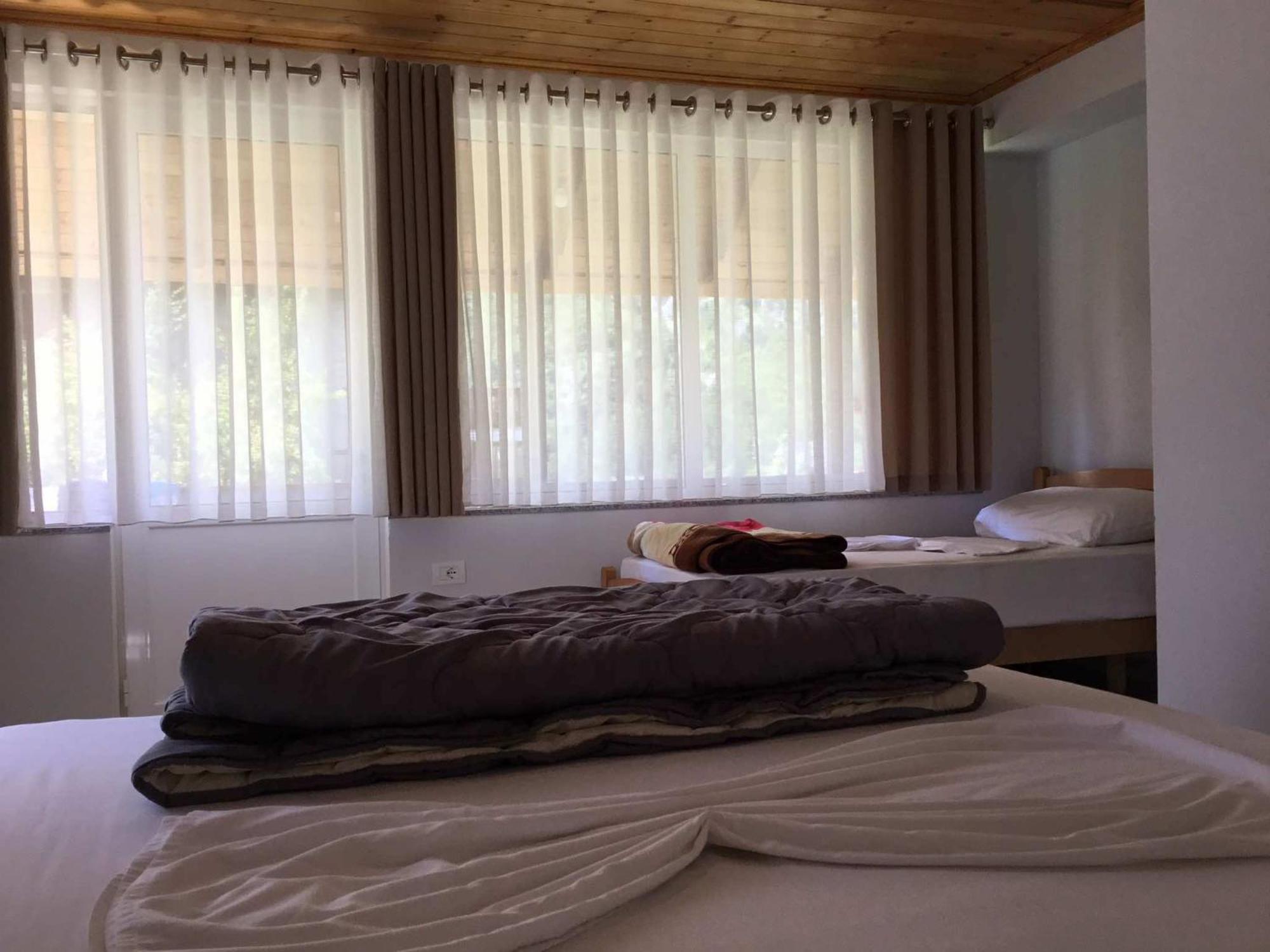 Zariklis Hotel Theth Ngoại thất bức ảnh